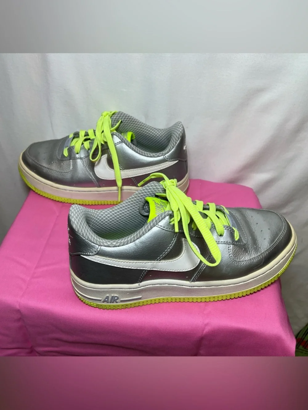 Nike Air Force 1 Silver Volt Neon Size 4.5Y Women’s 6 AF1‎ Low Y2K Streetwear